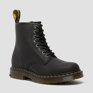 Dr. Martens Wintergrip Lace Up Boots Size 8